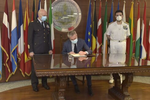 Italian Minister of Defence visits Operation Irini’s headquarters