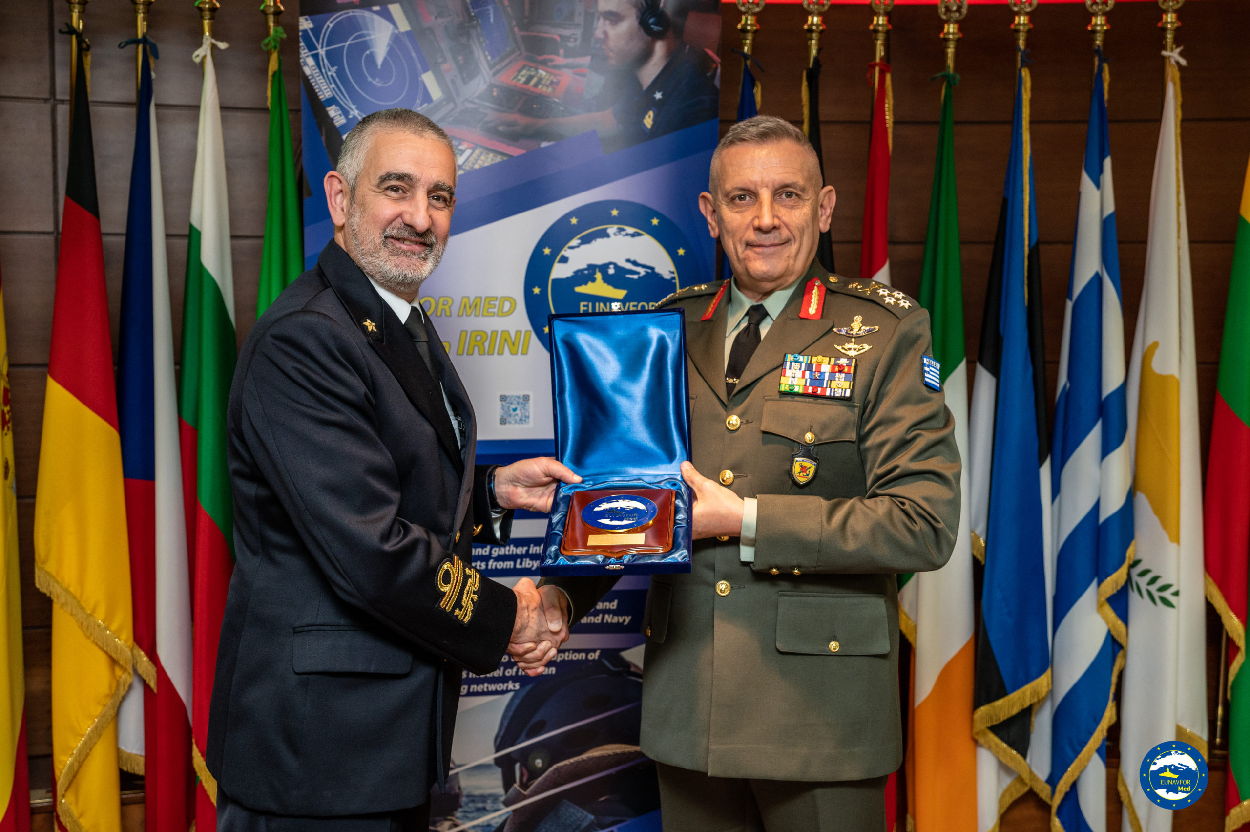 General Konstantinos FLOROS, Chief of the Hellenic National Defence General Staff,  visited OHQ